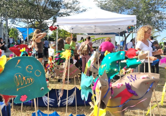 Visitors enjoying Bradenton's third annual ArtSlam this month. Photo courtesy of http://bradenton.patch.com